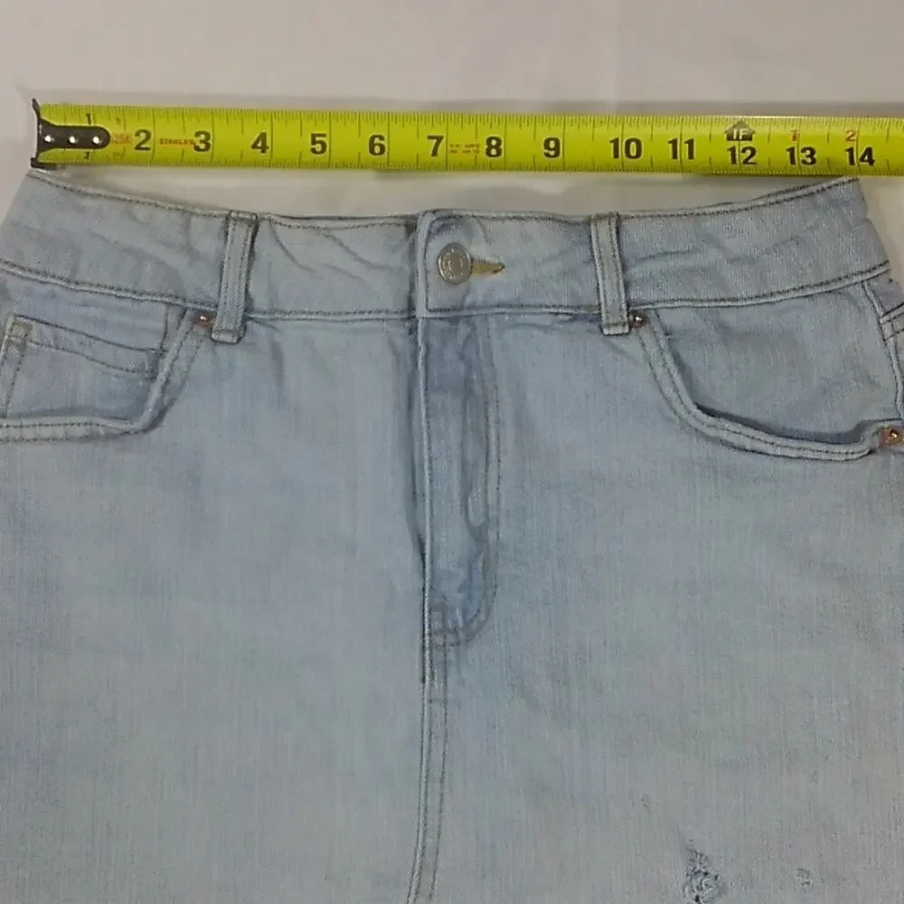 Wild Fable Light Wash Distressed Stretch Denim Blue Jean Shorts Raw Hem Sz 10